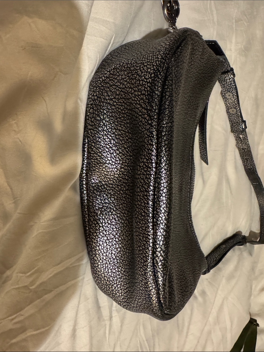 The Sak Metallic Pebbled Shoulder Bag in Dark Silver-Black - Picture 4 of 5